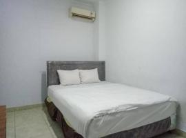 RedDoorz near Balai Kota Makassar，位于马卡萨的酒店