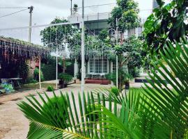 Garden View with detached Bathroom，位于阿鲁沙的旅馆