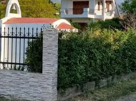 Silver Coast Cottage Raches