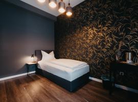 Hotel-Gasthof Zur Krone，位于Waldaschaff的酒店