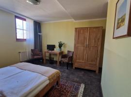 Logis Hotel Stadt Neustadt，位于纽斯塔特的酒店