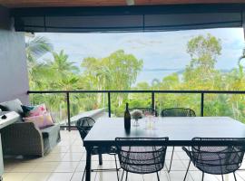 Ocean View Island 2-bedroom Townhouse Buggy Valet service extra Queen air bed，位于汉密尔顿岛的别墅