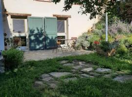 chambre d'hôtes charme et nature，位于Vieille-Brioude的酒店