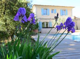 Villa au calme et sans vis à vis , proche du village，位于La Bastide-des-Jourdans的酒店