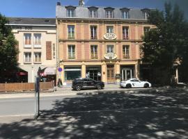 Hotel Couleurs Sud avec ascenseur et restaurant Gare Charleville-Mézières，位于沙勒维尔-梅济耶尔的酒店