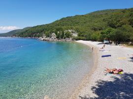 Vela Vrata，位于茨雷斯的酒店