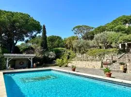 Beautiful villa with large swimming pool near Pampelonne