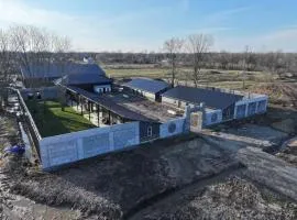 Big Cat Bungalows at The Haven - Lion 2