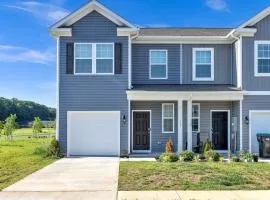 Cozy Luray Townhome Getaway townhouse