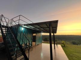 Container Home Py，位于Presidente Franco的酒店