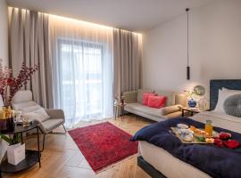 IRA - &Eta;&Rho;&Alpha; Hotel，位于卡拉马塔的带停车场的酒店