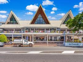 Beach Plaza Accommodation，位于埃尔利海滩的酒店