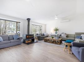 Anglesey - Pet Friendly with Pool - 4 Mins Walk to Beach，位于Callala Bay的别墅