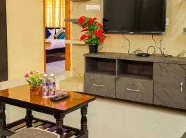 S V IDEAL HOMESTAY -2BHK SERVICE APARTMENTS-AC Bedrooms, Premium Amities, 2KM to Tiruchanoor Padmavathi Temple , 6KM to Alipiri, 24 HOURS Service BOYS Available