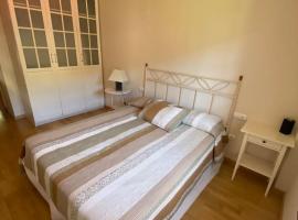 Coqueto apartamento duplex Fiscal，位于菲斯卡尔的酒店