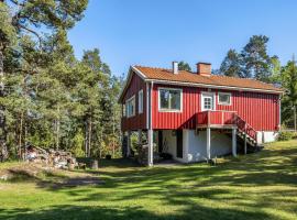 Holiday Home Smultronstället by Interhome，位于Stavsnäs的酒店