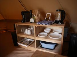 Belle Tent - Camping Belle-Vue，位于贝尔多夫的带停车场的酒店