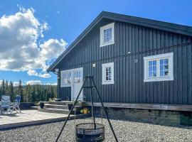 Cozy Home In Lillehammer With Sauna，位于利勒哈默尔的度假屋