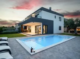 Villa Kali near Pula for 8 people with fitness & sea view - pet friendly