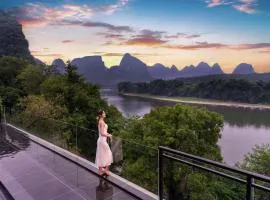 Yangshuo Pleasure River View Resort Hotel