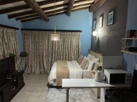 Listen to Nature Cottage close to OR Tambo Airport，位于肯普顿帕克的酒店