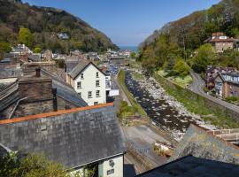 Lorna Doone Cottage, Lynmouth，位于林茅斯的酒店