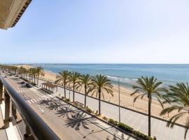 Beach Apartment in Calafell，位于卡拉费尔的酒店