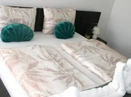 Friends - Promenade Suite Földszint