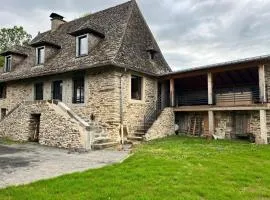 Gîte 8 pers avec jacuzzi et jardin Aurillac