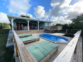 Villa Lanterne - piscine - à 3 minutes de la mer，位于勒沃克兰的酒店