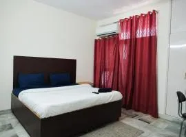 Comfort Rooms Inn Near Anand Vihar Railway Station