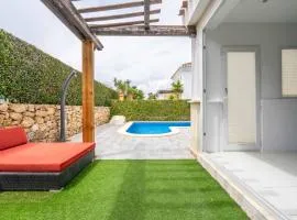 Comfortable 3 bedroom villa with pool LA31LT