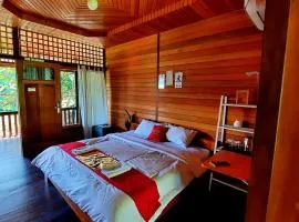 Hotel Besar Bulan Baru Senggigi - Near Senggigi Beach