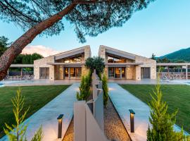 Terra Petra Luxury Villas by Travel Pro Services- Vourvourou Halkidiki，位于沃尔沃罗的酒店