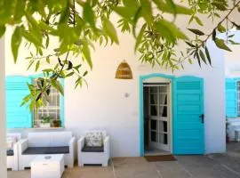 Villa Maria in Puglia con pineta vicino al mare