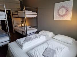 Tehúsið Hostel & Guesthouse，位于埃基斯蒂尔的酒店