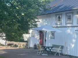 Gårdsflygel i Järsberg，位于克里斯蒂娜港的酒店