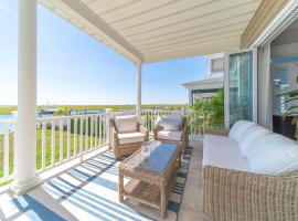Vacation home on the Ocean Bay Front，位于Seaford的酒店