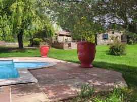 Mas de Bouilhac Gite et Insolite，位于Pranles的酒店