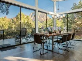 Luxury Home with Amazing Views, Spacious Yard, Hot Tub & Amenities! Sedona Zen House