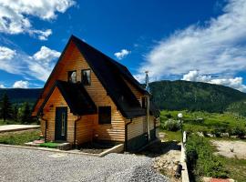 Vlasic Odmor - Villa Vlasicka Bajka，位于弗拉西克的带停车场的酒店