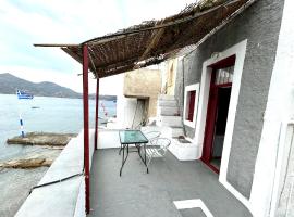 Manousos Fisherman's House，位于Schinopi的酒店