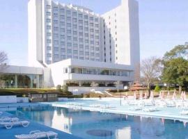International Resort Hotel Yurakujo，位于成田酒酒井畅货中心附近的酒店
