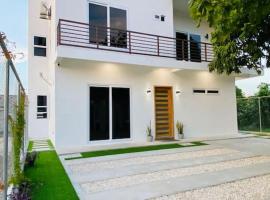 Casa Nefertari I，位于弗洛勒斯的酒店