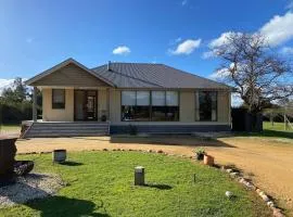Aurora Cottages - Bellfield