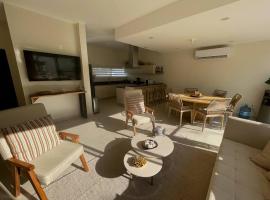 Hermosa Casa de 3 pisos en Condominio de lujo Playa del Carmen，位于普拉亚卡门的酒店