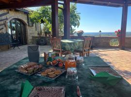 Agriturismo Catena，位于Cirò的酒店