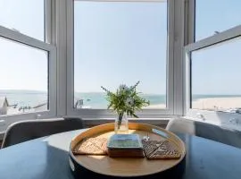 Modern Sea View Apartment