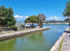 BELLA VILLA TRA MARE e LAGO，位于斯佩隆加的酒店