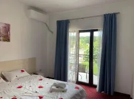 Apartament Lora